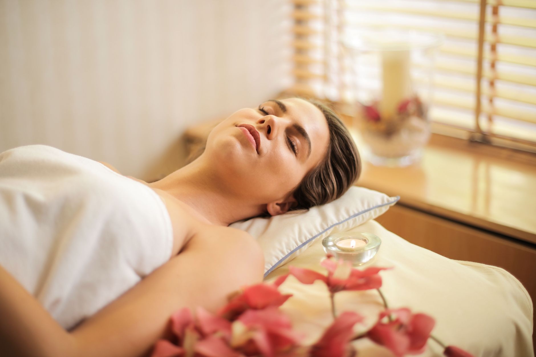 Aromatherapy for Stress Relief and Better Sleep