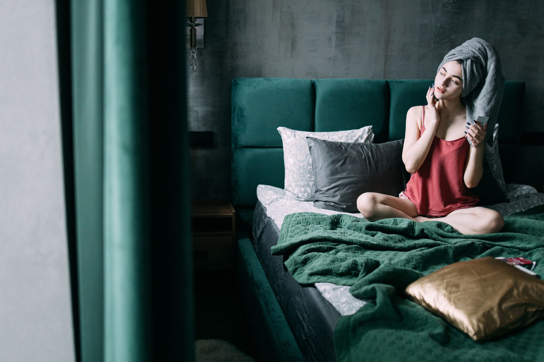 How to Create a Relaxing Self-Care Night Routine