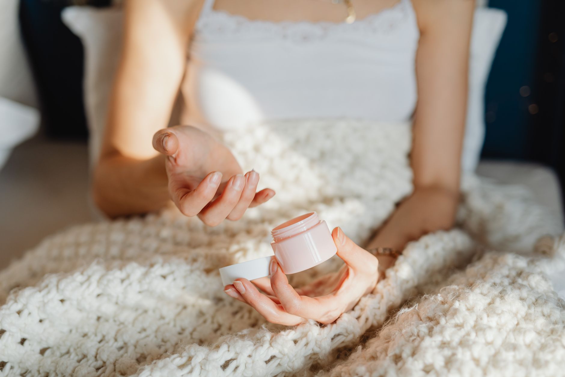 Winter Skincare Routine: How to Protect Skin in Cold Weather